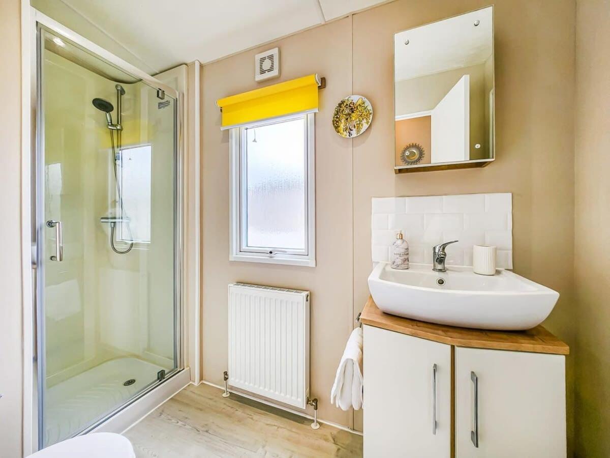 Escape To Paradise At Pevensey Bay Holiday Park 13 Woodland Walkヴィラ エクステリア 写真