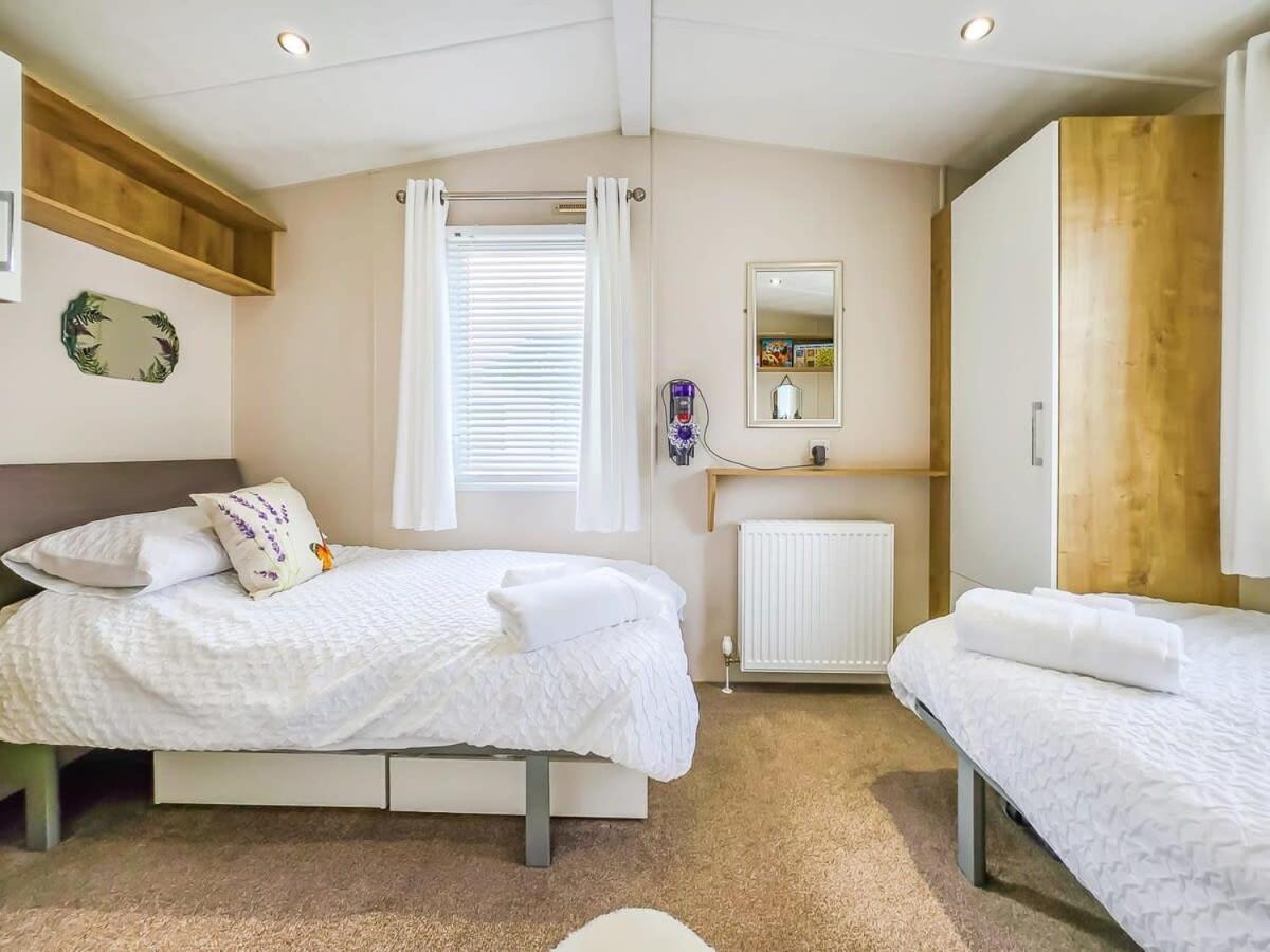 Escape To Paradise At Pevensey Bay Holiday Park 13 Woodland Walkヴィラ エクステリア 写真