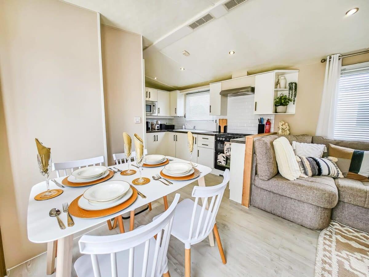Escape To Paradise At Pevensey Bay Holiday Park 13 Woodland Walkヴィラ エクステリア 写真